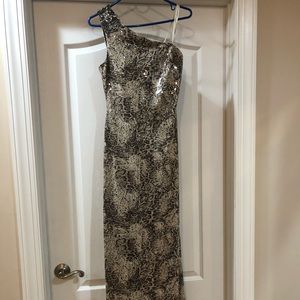 Beautiful snake print Catchet dress, size 2